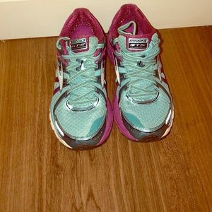 Brooks GTS Running Sneaker 17